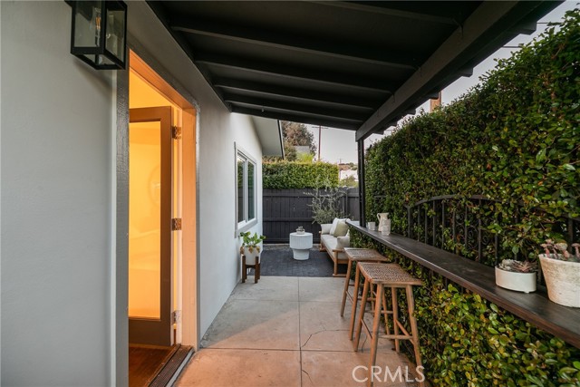 Detail Gallery Image 3 of 27 For 1609 N Avenue 51, Los Angeles,  CA 90042 - 3 Beds | 2 Baths