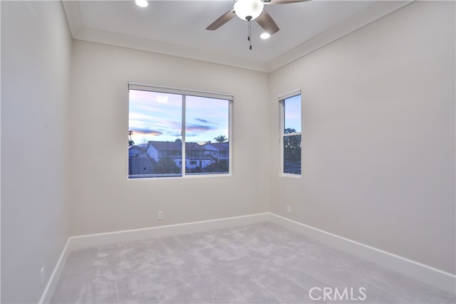 Detail Gallery Image 24 of 69 For 30361 Clear Water, Canyon Lake,  CA 92587 - 5 Beds | 3/1 Baths