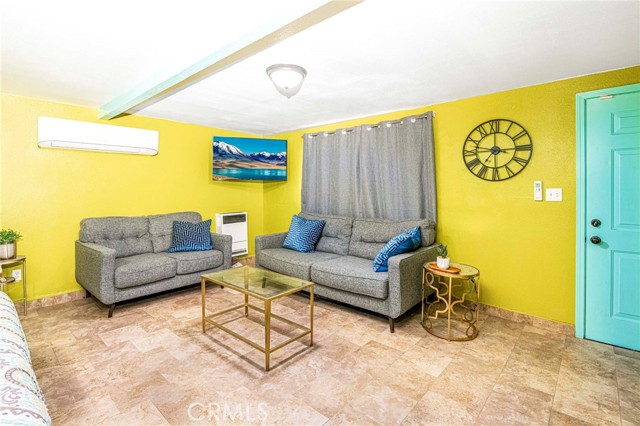 Image 25 of 33 For 15880 La Vida Drive