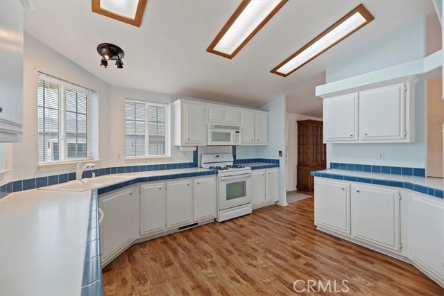 Detail Gallery Image 38 of 71 For 38055 Calle Amigable, Murrieta,  CA 92563 - 3 Beds | 2 Baths