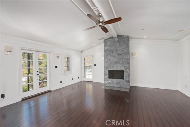 Detail Gallery Image 14 of 29 For 8655 Hillside Ave, Los Angeles,  CA 90069 - 4 Beds | 4 Baths