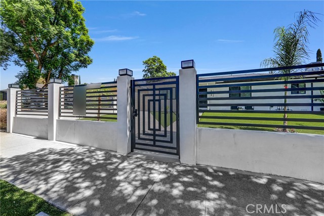 Detail Gallery Image 15 of 21 For 9998 1/2 Louise Ave, Northridge,  CA 91325 - 2 Beds | 2 Baths