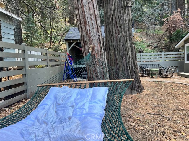 855 Lake Drive, Lake Arrowhead CA: https://media.crmls.org/medias/5e58c494-b47c-4d82-ae22-5b67de680433.jpg