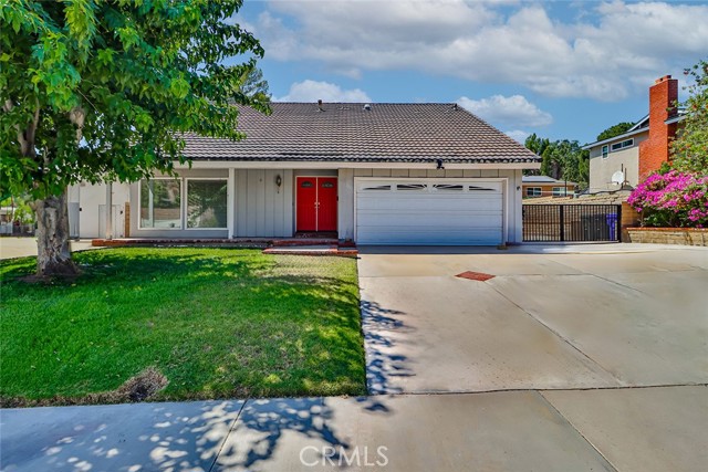 Detail Gallery Image 1 of 1 For 28975 Lotusgarden Dr, Canyon Country,  CA 91387 - 4 Beds | 3 Baths