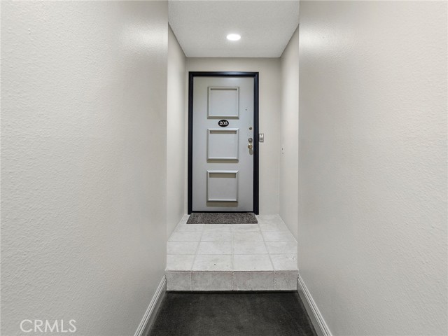 Detail Gallery Image 8 of 43 For 222 N Rose St #203,  Burbank,  CA 91505 - 1 Beds | 2 Baths