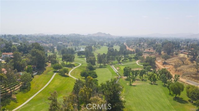 1802 Prince Albert Drive, Riverside CA: https://media.crmls.org/medias/5e5a2d71-029c-401d-b302-e568e6497ed2.jpg