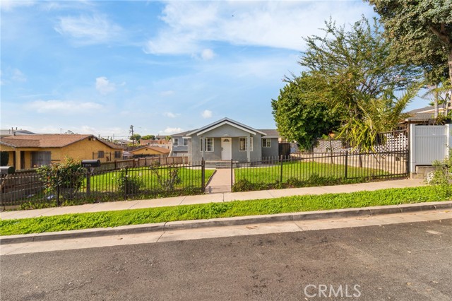 Detail Gallery Image 26 of 29 For 11113 Van Buren Ave, Inglewood,  CA 90044 - 3 Beds | 2 Baths