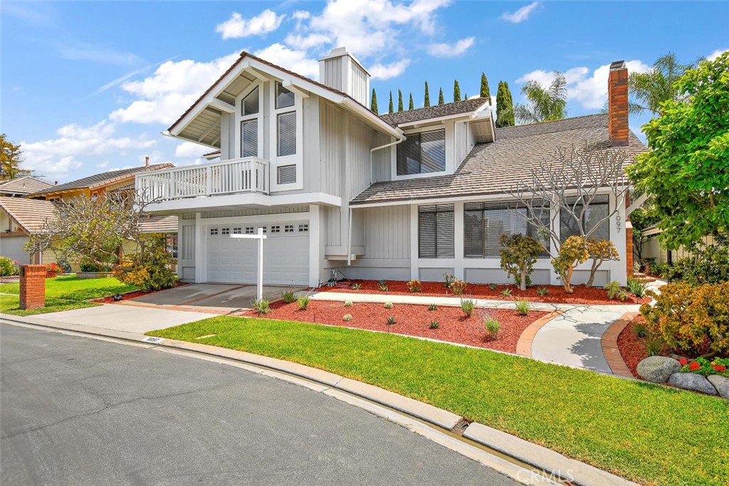 1097 Danielle Drive, Costa Mesa, CA 92626