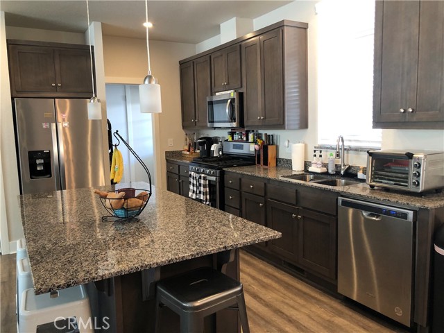 Detail Gallery Image 6 of 34 For 4901 Green River Rd #268,  Corona,  CA 92878 - 4 Beds | 2 Baths