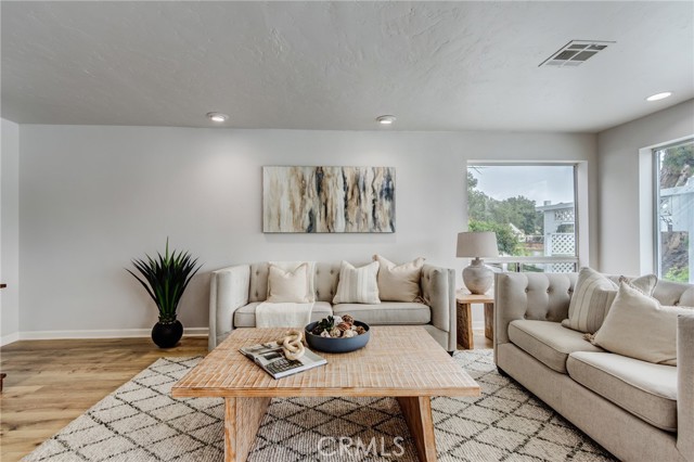 42768 Santa Suzanne Place, Temecula CA: https://media.crmls.org/medias/5e5bfc0f-98a5-4d55-aed9-c3ba35803ad9.jpg