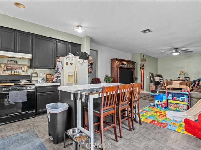 Image 13 of 39 For 528 Memphis Court