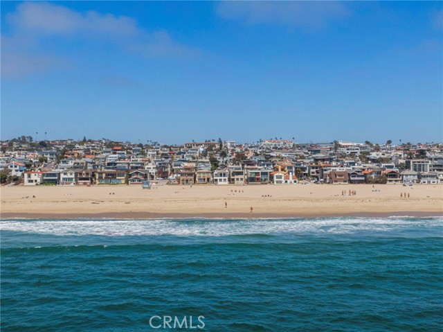 2326 The Strand, Hermosa Beach CA: https://media.crmls.org/medias/5e5c4ba4-f532-428f-b3a0-30ae1d0a2aef.jpg
