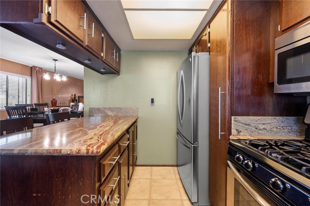 Detail Gallery Image 8 of 34 For 4634 Don Lorenzo Dr a,  Los Angeles,  CA 90008 - 3 Beds | 2/1 Baths