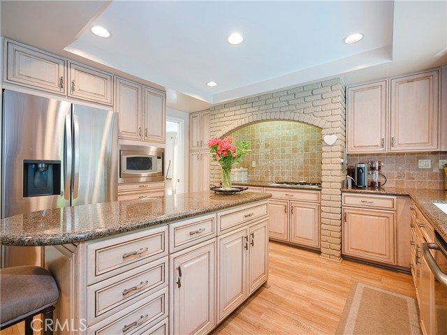 Detail Gallery Image 26 of 54 For 11835 Eddleston Dr, Porter Ranch,  CA 91326 - 4 Beds | 3 Baths