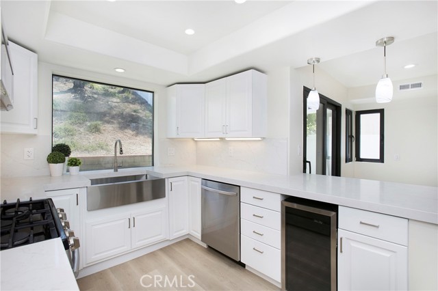 15 Calle Albarda, Rancho Santa Margarita CA: https://media.crmls.org/medias/5e5cc9c6-44db-4790-9e73-92d4f80d07b2.jpg