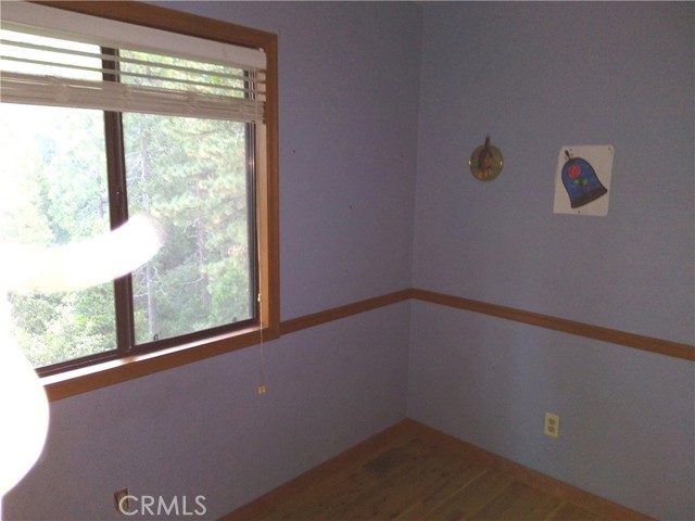 24672 Bernard Drive, Crestline, CA 92325