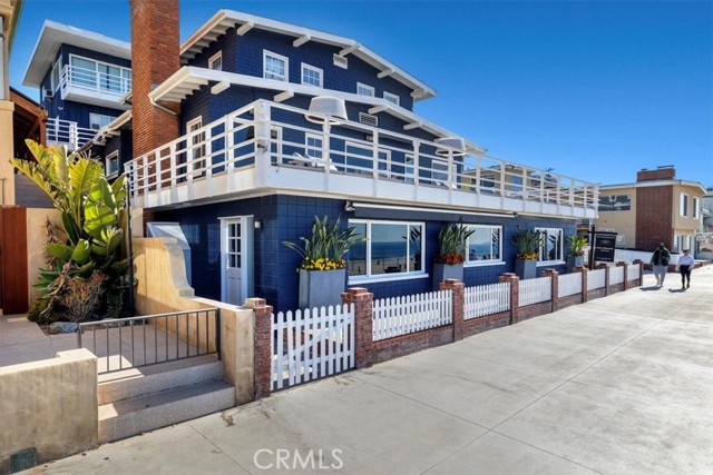 1000 The Strand, Manhattan Beach CA: https://media.crmls.org/medias/5e5e1652-5e67-437d-a2e3-3d3d8cfef248.jpg
