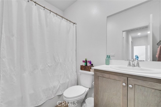 Detail Gallery Image 13 of 22 For 2018 Renata Dr, Perris,  CA 92571 - 4 Beds | 3 Baths