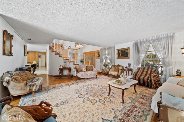 5 Bed Home for Sale in Hollywood Hills, California