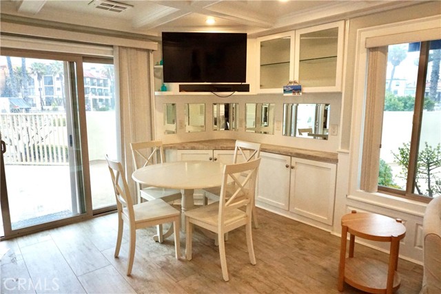 Detail Gallery Image 2 of 16 For 711 Pacific Coast Highway #301,  Huntington Beach,  CA 92648 - 0 Beds | 1 Baths