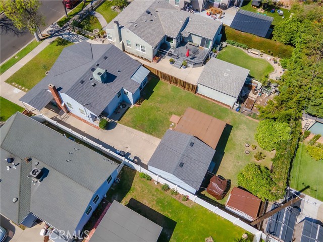 Detail Gallery Image 40 of 45 For 228 N Beachwood Dr, Burbank,  CA 91506 - 3 Beds | 1 Baths