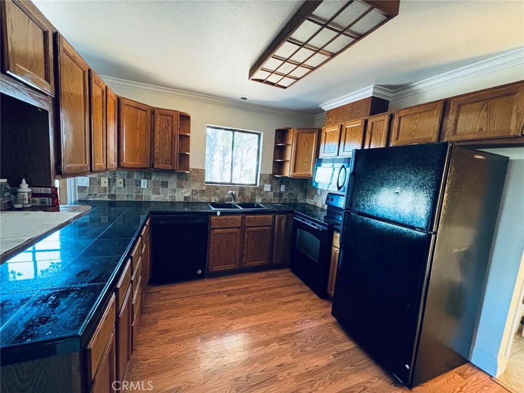 https://media.crmls.org/medias/5e5f6c3d-cfb9-407e-b3aa-8e5efd8eeb55.jpg?preset=X-Large