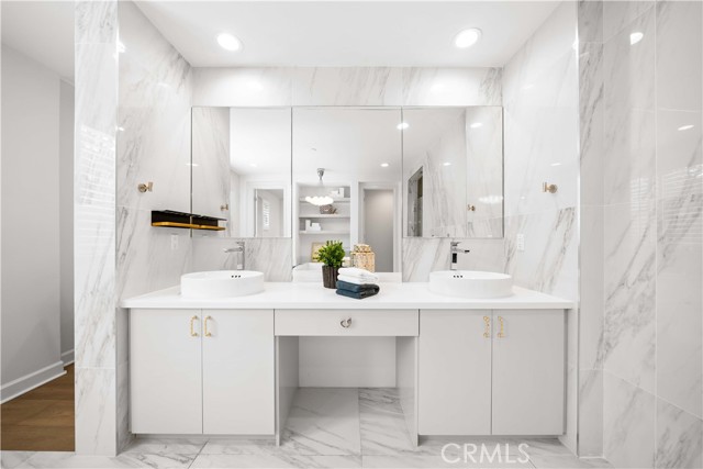 Detail Gallery Image 46 of 62 For 26 Lowland, Irvine,  CA 92602 - 5 Beds | 5/1 Baths