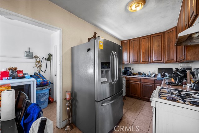 908 W 132nd Street, Compton CA: https://media.crmls.org/medias/5e60dbc9-603f-41f2-9375-4ebc2984c918.jpg