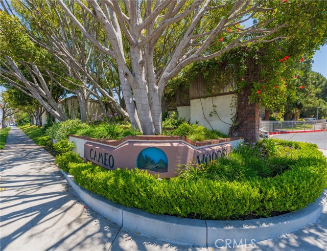 Detail Gallery Image 1 of 34 For 5835 Bowcroft St #2,  Los Angeles,  CA 90016 - 2 Beds | 1/1 Baths