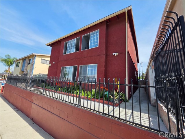 Detail Gallery Image 5 of 10 For 1564 Locust, Long Beach,  CA 90813 - – Beds | – Baths