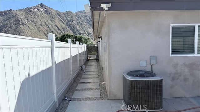 Detail Gallery Image 4 of 23 For 60242 Palm Oasis, Palm Springs,  CA 92262 - 3 Beds | 2/1 Baths