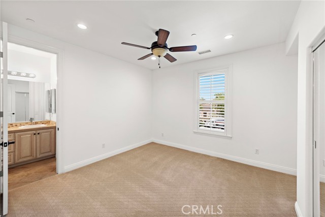 4 Dennis Lane, Ladera Ranch CA: https://media.crmls.org/medias/5e630686-9106-450f-ada4-efaff718793a.jpg