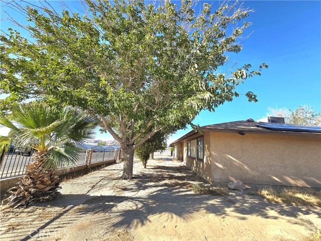 41042 163rd St E, Lancaster CA: https://media.crmls.org/medias/5e631414-9601-4528-9f4c-b942bdca79cd.jpg
