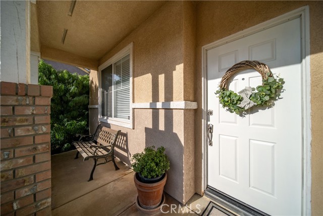 Detail Gallery Image 2 of 43 For 28412 Mayfair Dr, Valencia,  CA 91354 - 3 Beds | 2/1 Baths