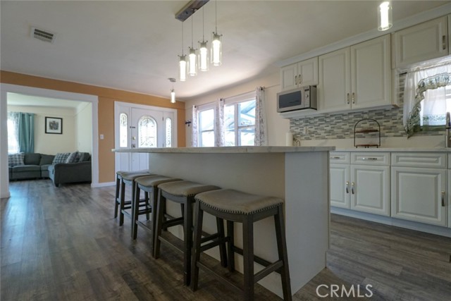 Detail Gallery Image 9 of 30 For 1453 W 56th, Los Angeles,  CA 90062 - 3 Beds | 2 Baths