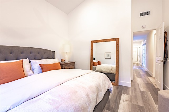 25065 Sunset W Place, Laguna Hills CA: https://media.crmls.org/medias/5e6591bd-3074-476b-8ec8-f63a01270b0d.jpg