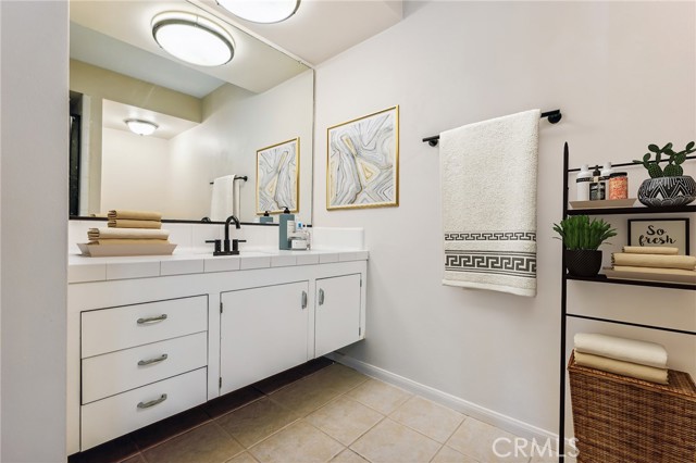 Detail Gallery Image 10 of 30 For 1530 S Pomona Ave #B28,  Fullerton,  CA 92832 - 2 Beds | 2 Baths