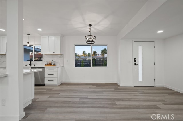 Detail Gallery Image 14 of 51 For 429 E Mariposa Dr, Rialto,  CA 92376 - 3 Beds | 2 Baths