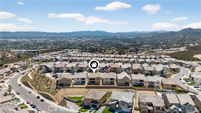 21219 Currant Ct, Chatsworth CA: https://media.crmls.org/medias/5e679cd4-1efc-45b3-beb7-e245b80f0d78.jpg