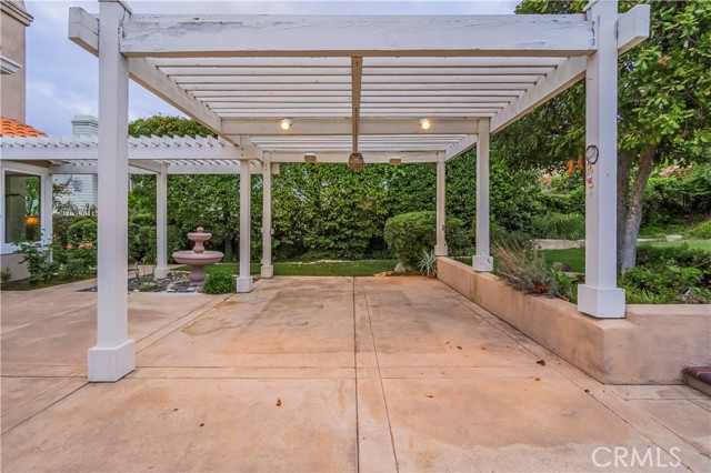 369 Ashbury Lane, Upland CA: https://media.crmls.org/medias/5e6817fb-f986-4d9e-bcce-35c4190fd6c2.jpg