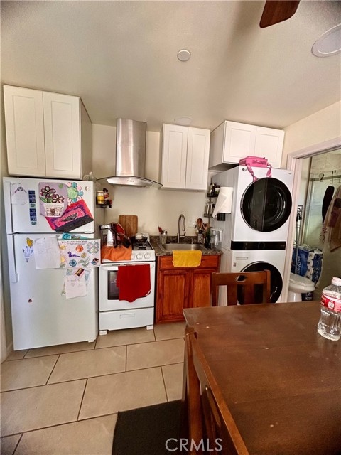 Detail Gallery Image 31 of 40 For 6147 Gundry, Long Beach,  CA 90805 - 4 Beds | 4 Baths