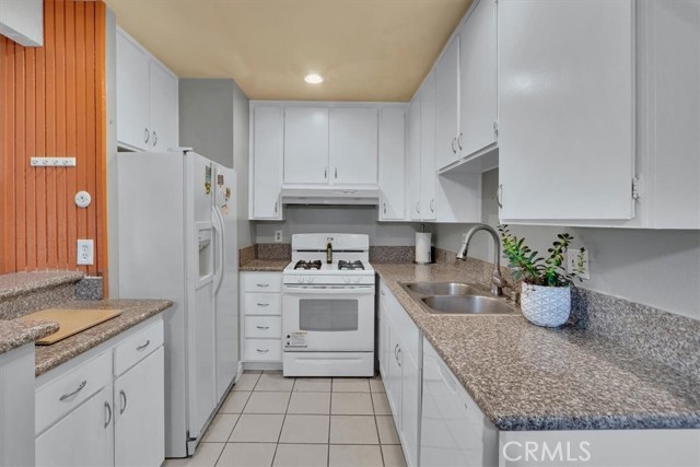 Detail Gallery Image 8 of 39 For 1101 W Macarthur Bld #235,  Santa Ana,  CA 92707 - 2 Beds | 1 Baths