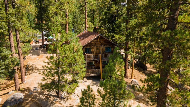 Detail Gallery Image 2 of 47 For 39342 Mohawk Dr, Fawnskin,  CA 92333 - 4 Beds | 2 Baths