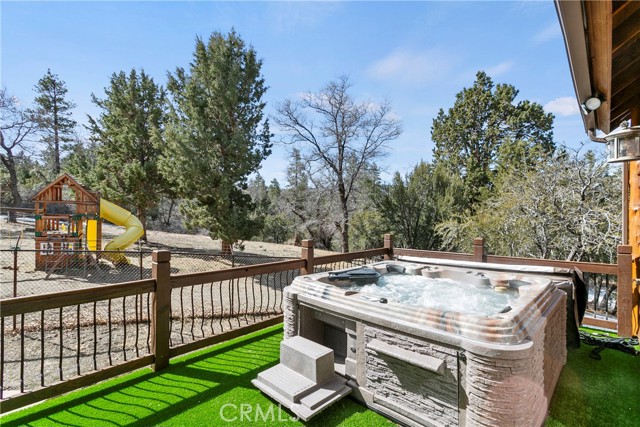 858 Fox Tower Way, Big Bear Lake CA: https://media.crmls.org/medias/5e6a421e-a53a-4897-a4ae-87c4dcc71aae.jpg
