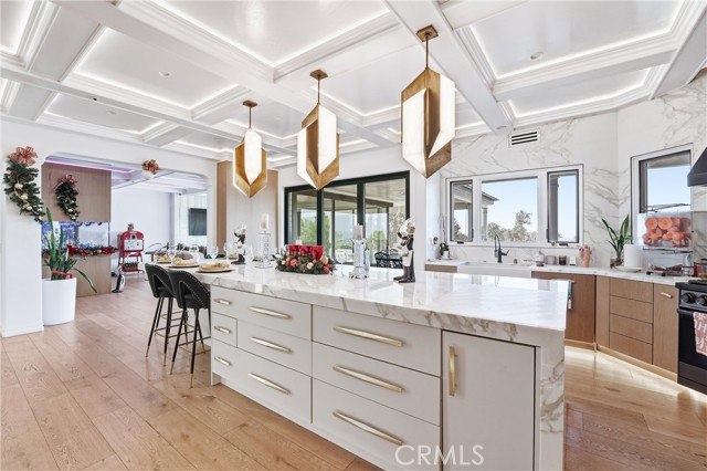 Detail Gallery Image 18 of 55 For 381 S Henning Way, Anaheim,  CA 92807 - 6 Beds | 6 Baths