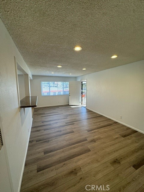 Detail Gallery Image 7 of 8 For 1137 7th #8,  Long Beach,  CA 90813 - 2 Beds | 1 Baths