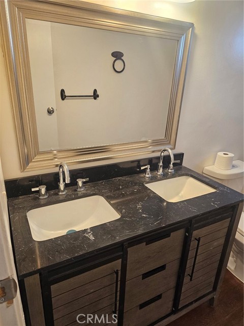 1214 E Broadway, Glendale CA: https://media.crmls.org/medias/5e6bd3d4-fc6b-48c0-bfe6-22c4a193ff74.jpg