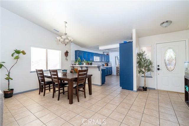 Detail Gallery Image 13 of 43 For 18146 Orange, Hesperia,  CA 92345 - 4 Beds | 3 Baths