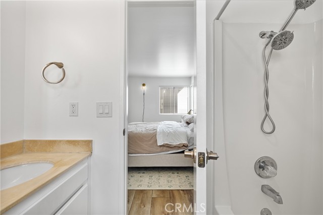 Detail Gallery Image 28 of 37 For 221 27th St, Manhattan Beach,  CA 90266 - 2 Beds | 2 Baths