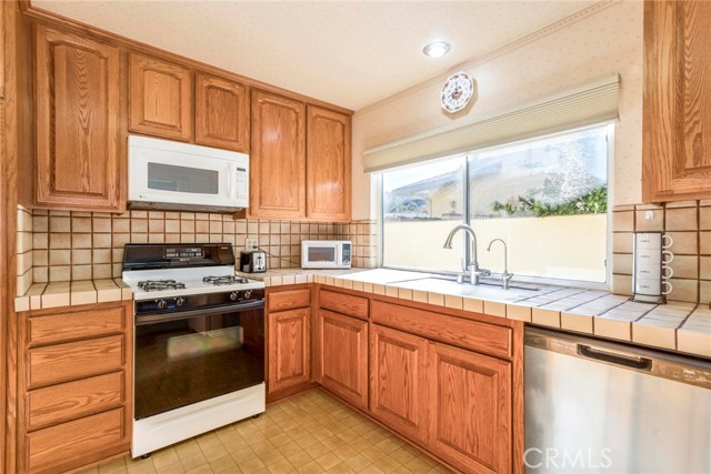 Detail Gallery Image 11 of 35 For 19539 Mesa of the Oaks, Newhall,  CA 91321 - 2 Beds | 2 Baths